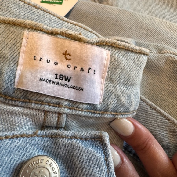 True Craft women’s Light Blue Relaxed Jeans - Picture 5 of 7